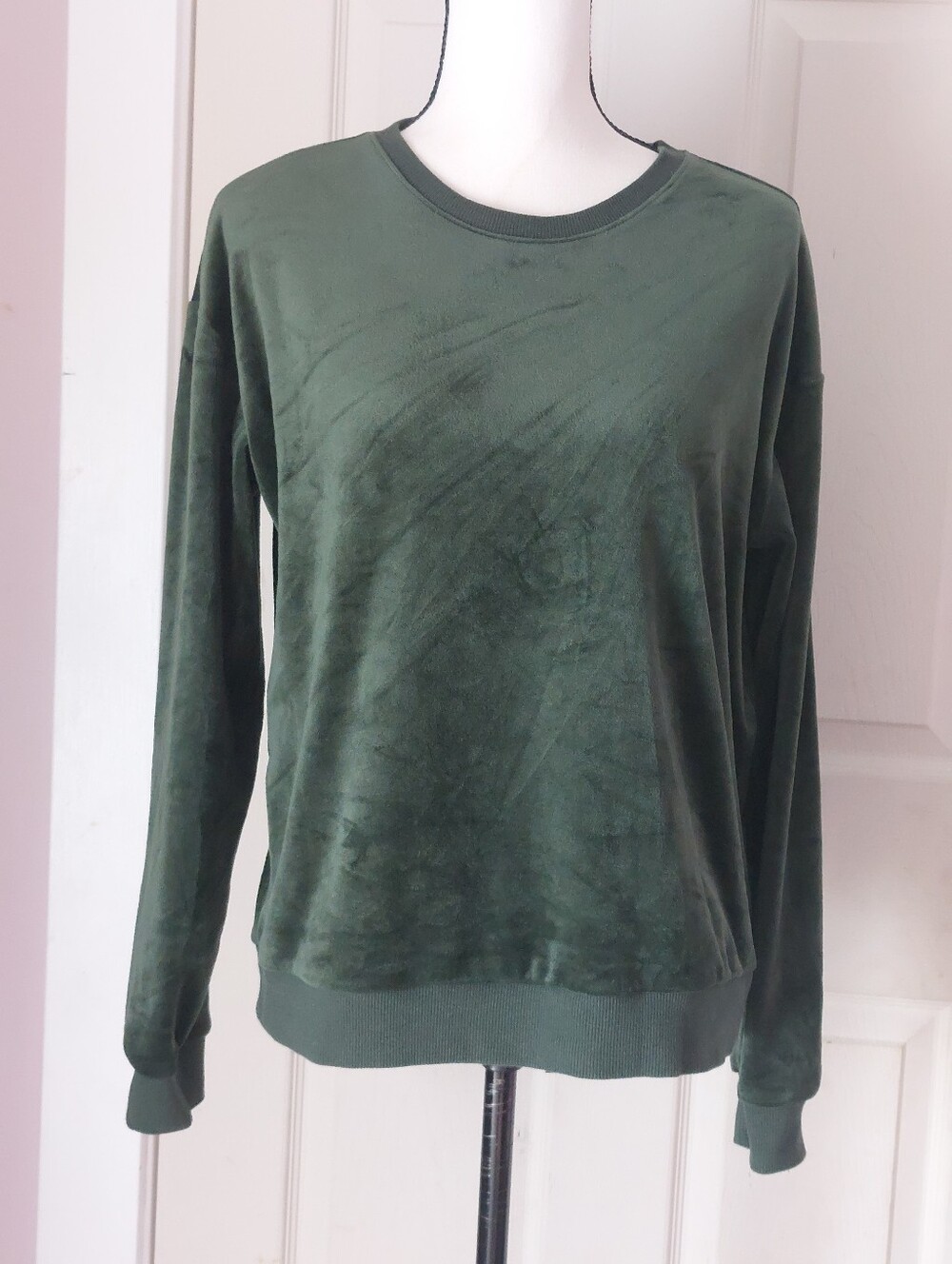 Banana Republic Dark Green Soft Velour Sweatshirt Size M